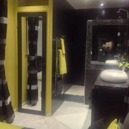Apartman # Toulon Hyper Centre # Mini Loft Tout Equipe # Golden Nest Toulon