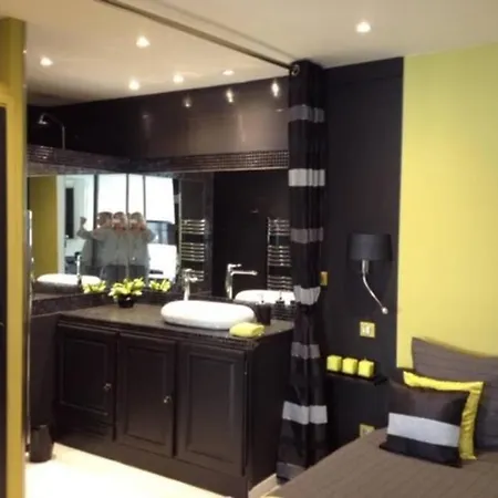 Apartman # Toulon Hyper Centre # Mini Loft Tout Equipe # Golden Nest Toulon