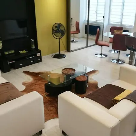 # Toulon Hyper Centre # Mini Loft Tout Equipe # Golden Nest Apartman Toulon